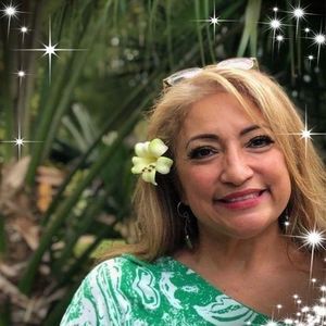 Meet your Posher, Crystal